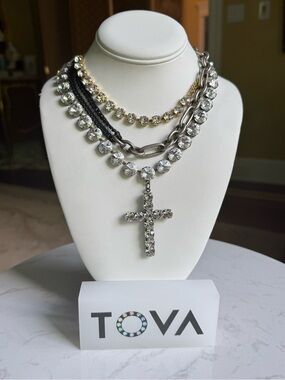 TOVA allover Crystal Cross 
Clear/Silver base.